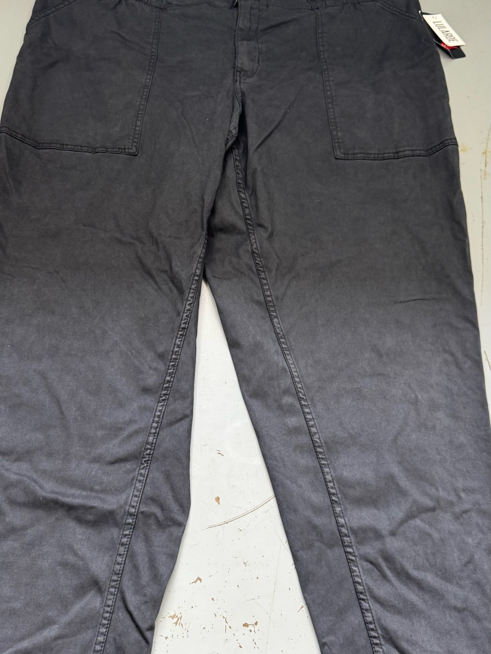 LuLaRoe Women’s Black Patch Pocket Pant Size 42 Magic Waistband Denim Stretch - Picture 2 of 3